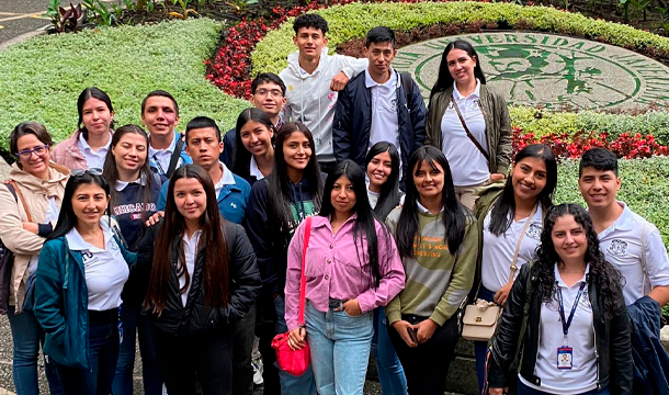 Estudiantes y Profesores del Semillero HidroInnovación <br>de la Universidad del Cauca visitan la Javeriana Pontificia Universidad Javeriana